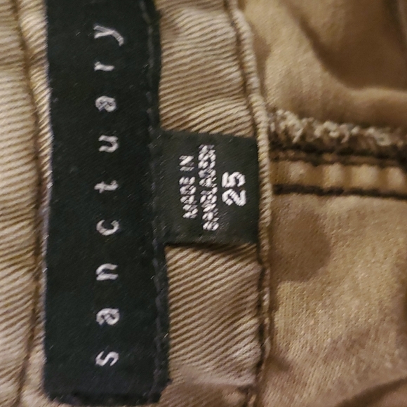 𝅺Sanctuary Shorts - Picture 4 of 4